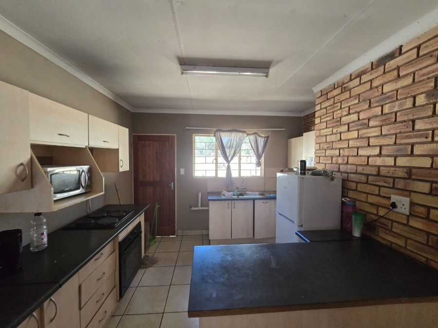 12 Bedroom Property for Sale in Universitas Free State